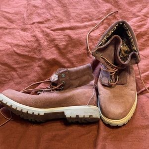Floral maroon Timberland boots